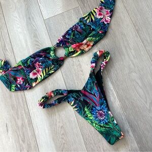 Berry Beachy Bikini tropical strapless bandeau cheeky thong womens (medium) swim